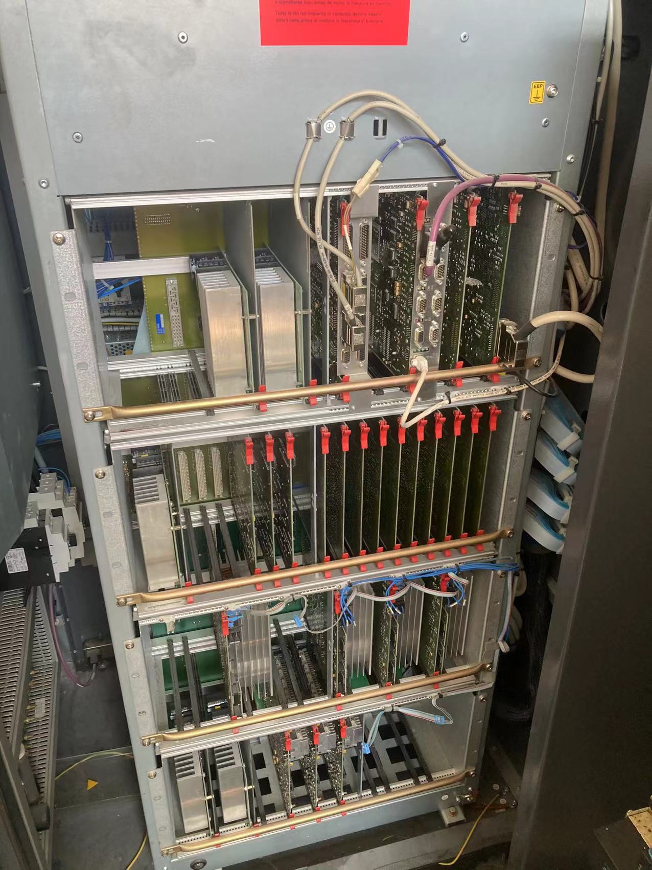 海德堡印刷机主电箱为什么要接地。